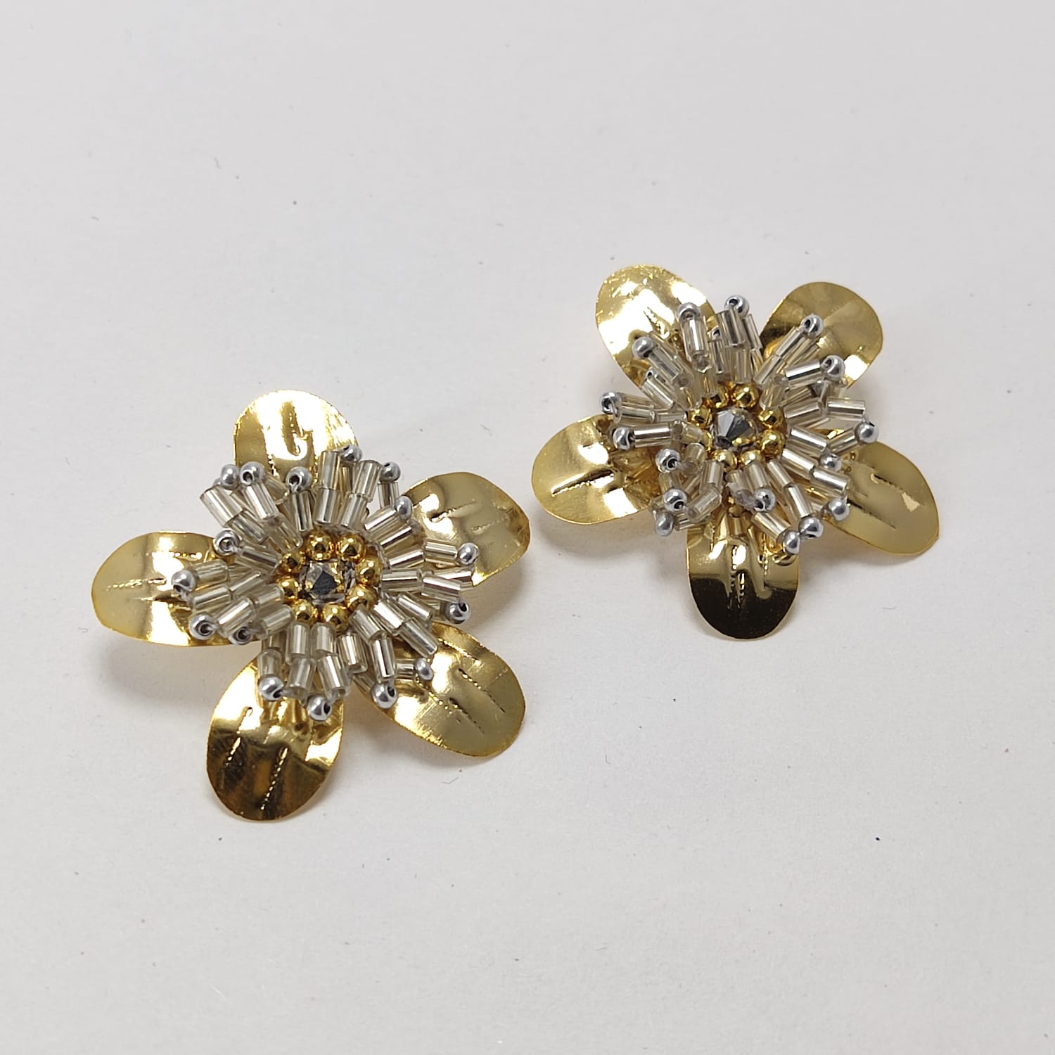 Arete Flor Aguileña