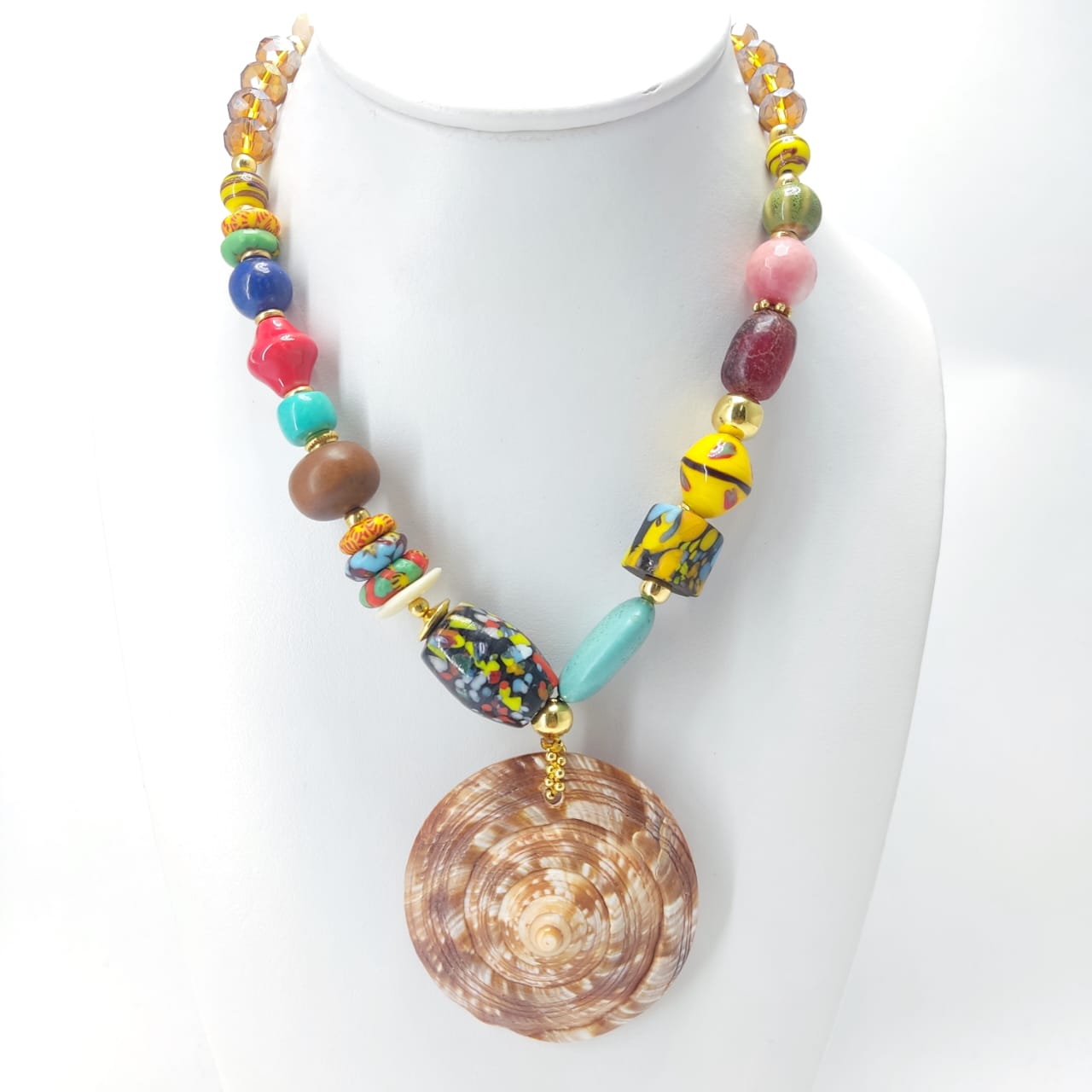 COLLAR CONCHA REDONDA 2